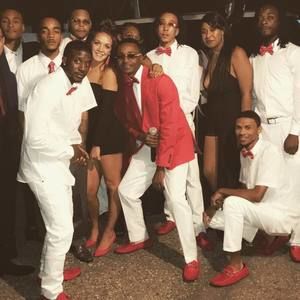 Meet your Posher, Graystone